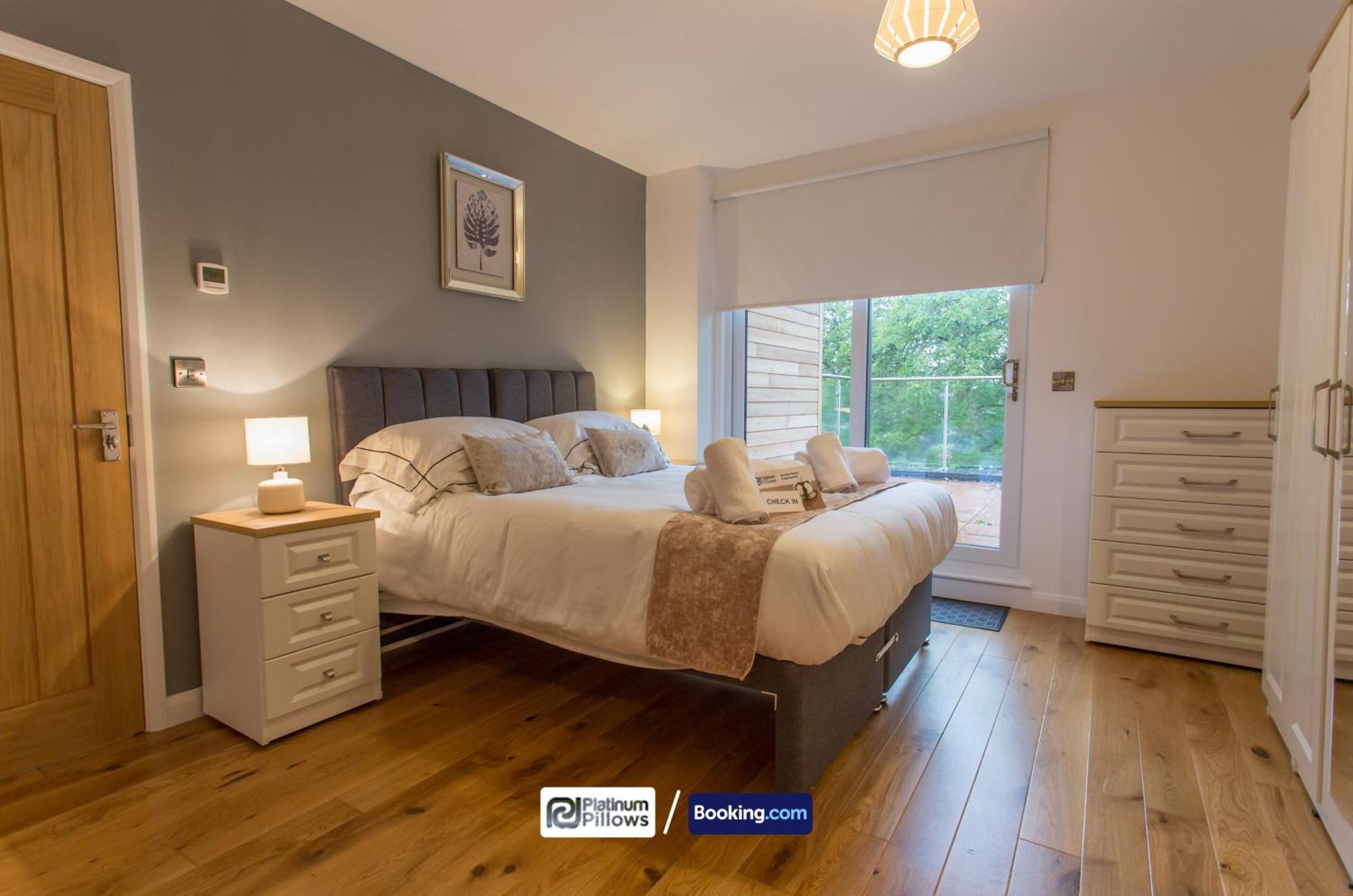 Modern Oxford 2 Bedroom Apartments, Near Headington Hospital, Families & Contractor Accommodation With Parking Luaran gambar