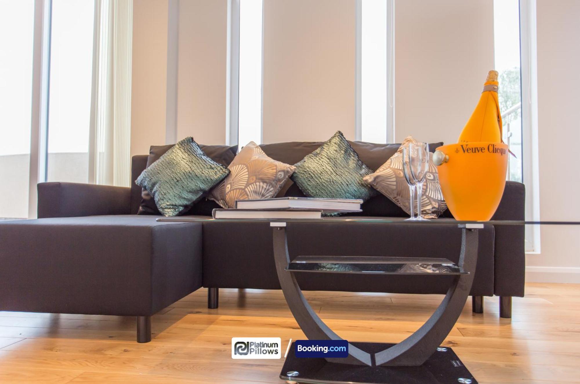 Modern Oxford 2 Bedroom Apartments, Near Headington Hospital, Families & Contractor Accommodation With Parking Luaran gambar